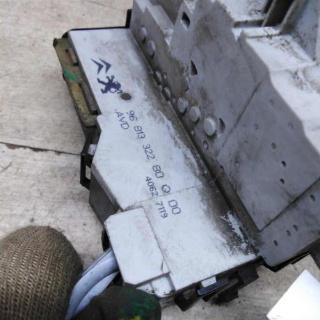 zamok-dveri-pravyi-kupe-citroen-c4-i-art-91015-big-2