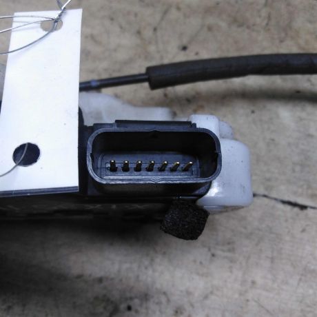 zamok-dveri-perednii-pravyi-hyundai-ix35-i-art-91678-big-2