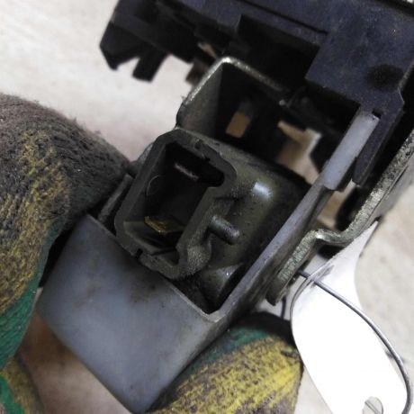 zamok-dveri-perednii-levyi-renault-clio-ii-art-92078-big-1