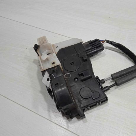 zamok-dveri-perednii-pravyi-hyundai-ix35-i-art-92957-big-5