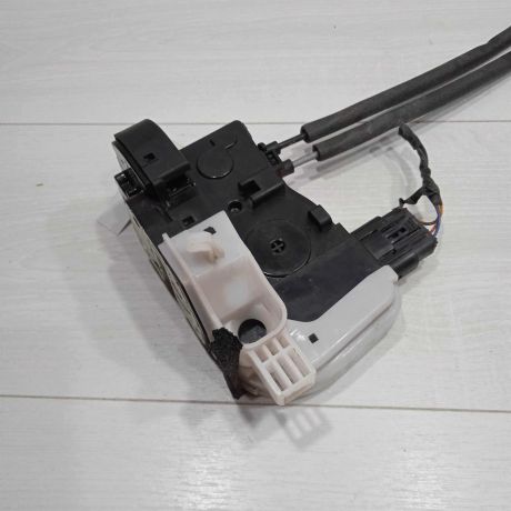 zamok-dveri-zadnii-levyi-hyundai-ix35-i-art-92959-big-2