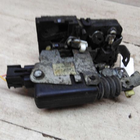 zamok-dveri-perednii-pravyi-renault-logan-i-art-93306-big-1