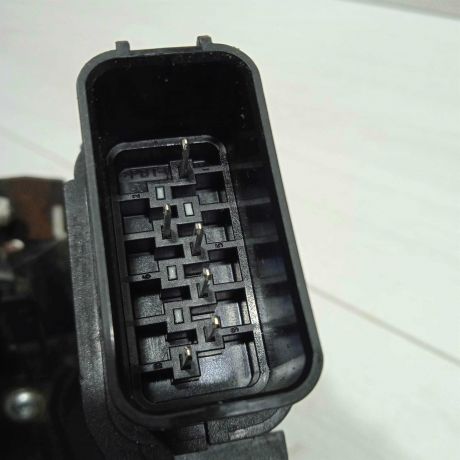 zamok-dveri-perednii-levyi-ford-c-max-art-93907-big-1