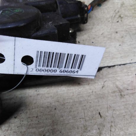 zamok-dveri-zadnii-levyi-hyundai-santa-fe-i-art-94064-big-2