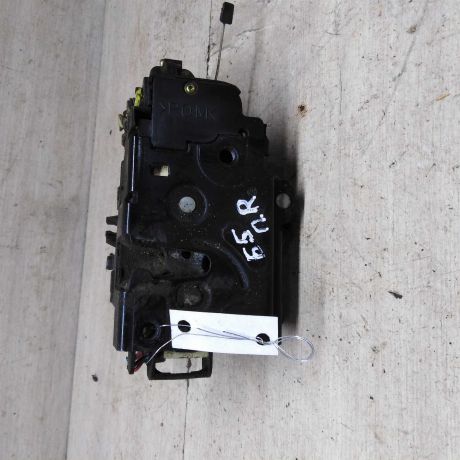 zamok-dveri-perednii-pravyi-volkswagen-passat-b5-passat-b5-gp-skoda-superb-art-94745-big-3