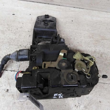 zamok-dveri-zadnii-pravyi-volkswagen-passat-b5-passat-b5-gp-skoda-superb-art-94766-big-2