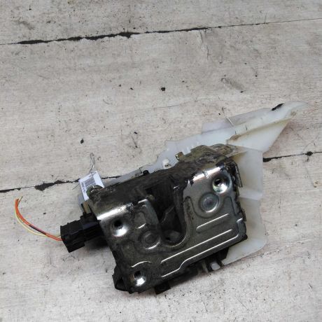 zamok-dveri-perednii-pravyi-renault-symbol-i-art-96122-big-1