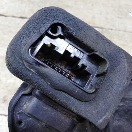 zamok-dveri-zadnii-levyi-volkswagen-polo-5-art-96317-big-4