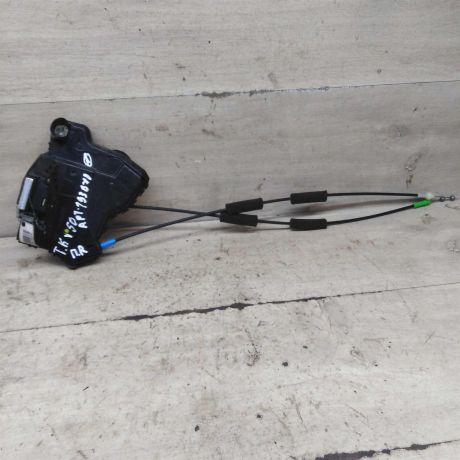 zamok-dveri-perednii-pravyi-toyota-camry-viixv50-art-97943-big-0