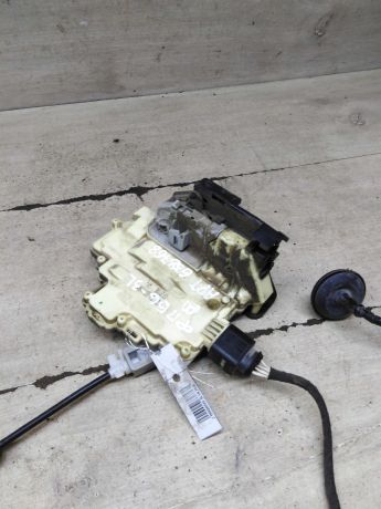zamok-dveri-zadnii-levyi-volkswagen-passat-b6-art-100476-big-0