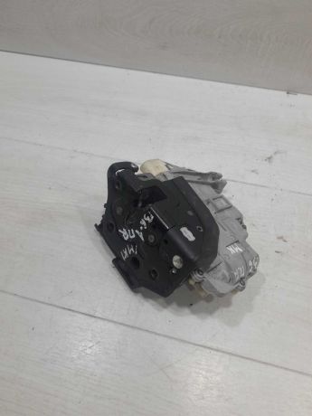 zamok-dveri-perednii-pravyi-volkswagen-passat-b6-art-100739-big-0