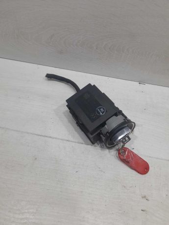 zamok-zaziganiia-volkswagen-passat-b6-art-100795-big-0