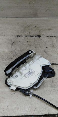 zamok-dveri-perednii-pravyi-volkswagen-jetta-vi-art-100863-big-1