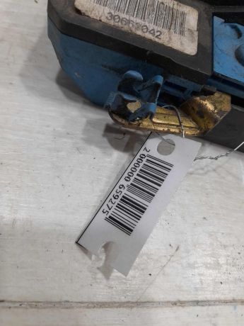 zamok-dveri-perednii-pravyi-volvo-s80-art-101777-big-2