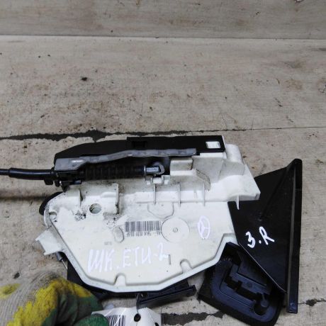 zamok-dveri-skoda-yeti-i-zadnii-pravyi-art-101830-big-3