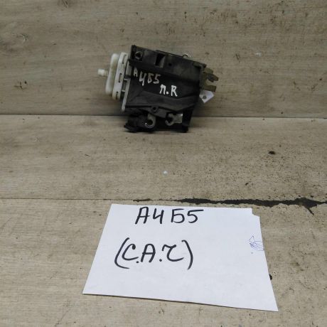 zamok-dveri-perednii-pravyi-audi-a4-b5-art-103839-big-1