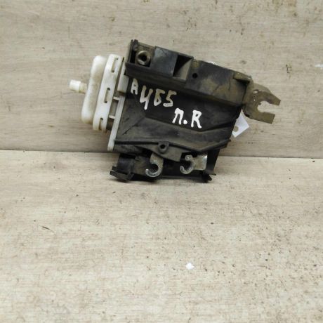 zamok-dveri-perednii-pravyi-audi-a4-b5-art-103839-big-0