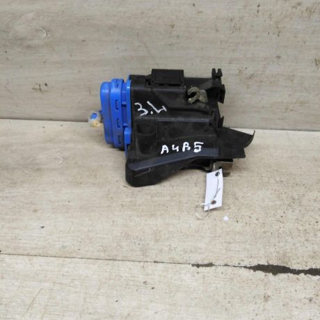 zamok-dveri-zadnii-levyi-audi-a4-b5-art-103841-big-0