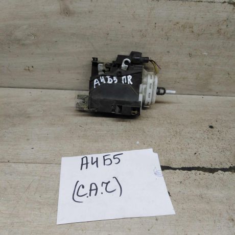 zamok-dveri-perednii-pravyi-audi-a4-b5-art-103843-big-3