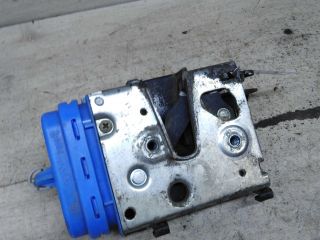 zamok-dveri-zadnii-levyi-audi-a4-b5-art-105392