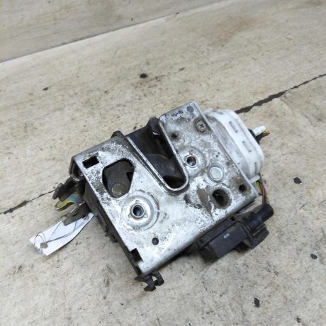 zamok-dveri-perednii-pravyi-audi-a4-b5-art-105400-big-3