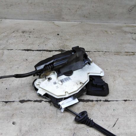 zamok-dveri-zadnii-pravyi-volkswagen-jetta-vi-art-105504-big-0