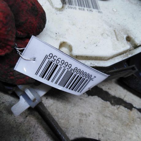 zamok-dveri-zadnii-pravyi-volkswagen-jetta-vi-art-105504-big-3