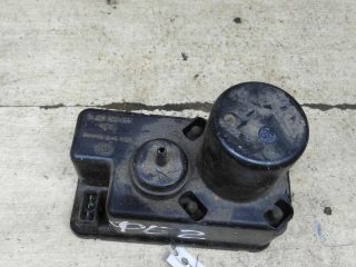 vakuumnoe-ustroistvo-sistemy-centralnogo-zamka-volkswagen-passat-b2-art-105584