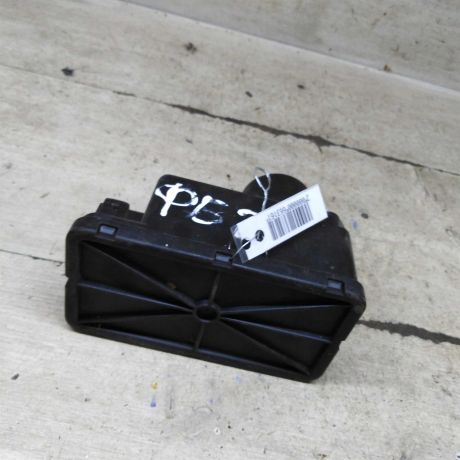 vakuumnoe-ustroistvo-sistemy-centralnogo-zamka-volkswagen-passat-b2-art-105584-big-2