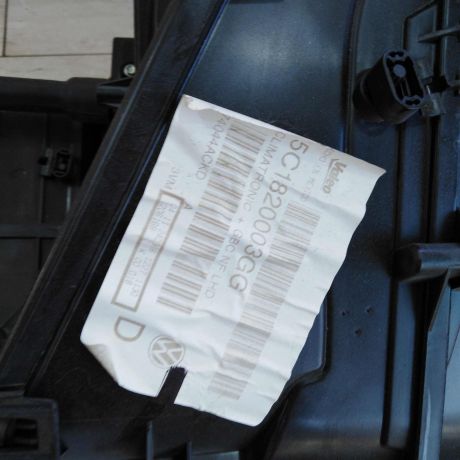 korpus-pecki-salona-volkswagen-jetta-vi-art-105612-big-9