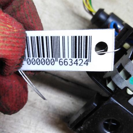 zamok-dveri-perednii-pravyi-skoda-octavia-a5-art-106196-big-3