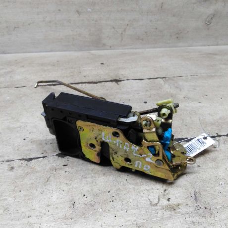 zamok-dveri-perednii-pravyi-chevrolet-lacetti-xetcbek-art-106213-big-1