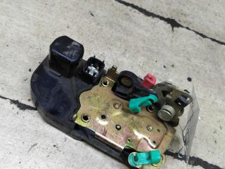 zamok-dveri-zadnii-pravyi-chrysler-concorde-art-107203