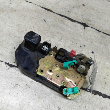 zamok-dveri-zadnii-pravyi-chrysler-concorde-art-107203-big-0