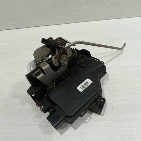 zamok-dveri-perednii-pravyi-audi-a4-b7-audi-a4-b6-art-107213-big-0