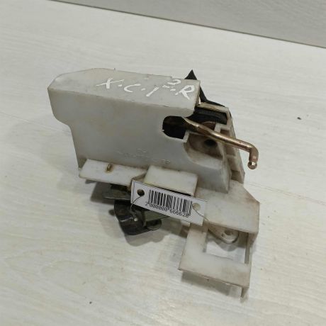 zamok-dveri-zadnii-pravyi-hyundai-sonata-4-ef-art-107488-big-0