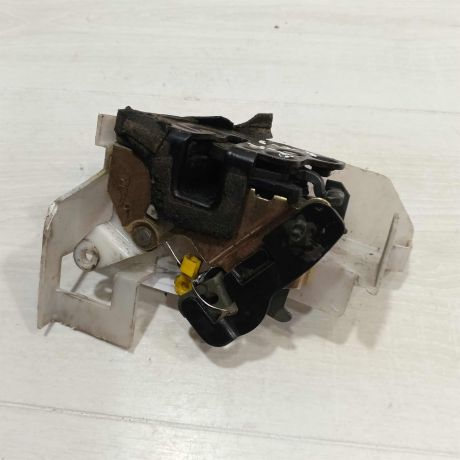 zamok-dveri-zadnii-pravyi-hyundai-sonata-4-ef-art-107488-big-1