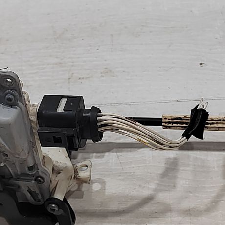 zamok-dveri-perednei-levyi-volkswagen-passat-b7-art-108251-big-1