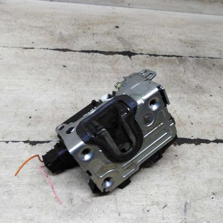 zamok-dveri-perednii-pravyi-renault-sandero-i-art-108948-big-4