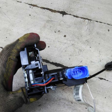 zamok-dveri-zadnii-pravyi-skoda-octavia-a5-art-109182-big-1