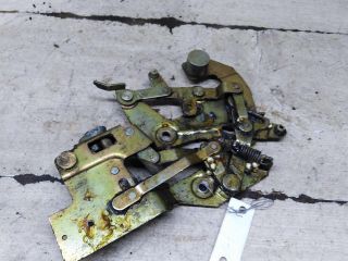 mexanizm-zamka-pravoi-sdviznoi-dveri-volkswagen-transporter-t4-art-109270