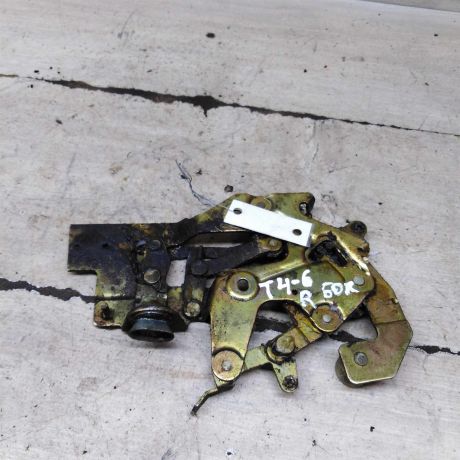 mexanizm-zamka-pravoi-sdviznoi-dveri-volkswagen-transporter-t4-art-109270-big-1