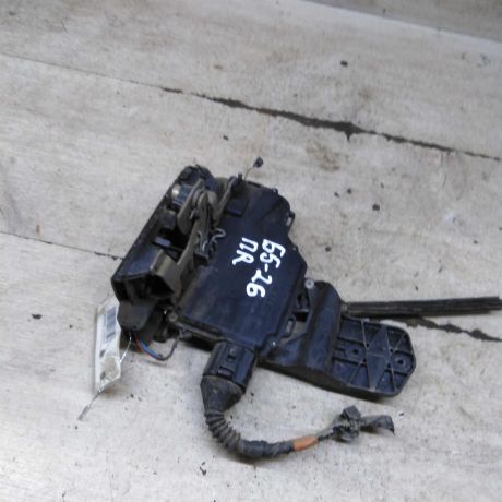 zamok-dveri-perednii-pravyi-volkswagen-passat-b5-gp-volkswagen-passat-b5-art-109663-big-2