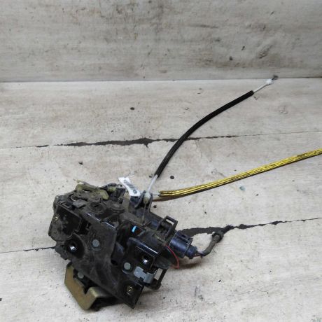 zamok-dveri-zadnii-levyi-audi-a6-c5-art-109778-big-0