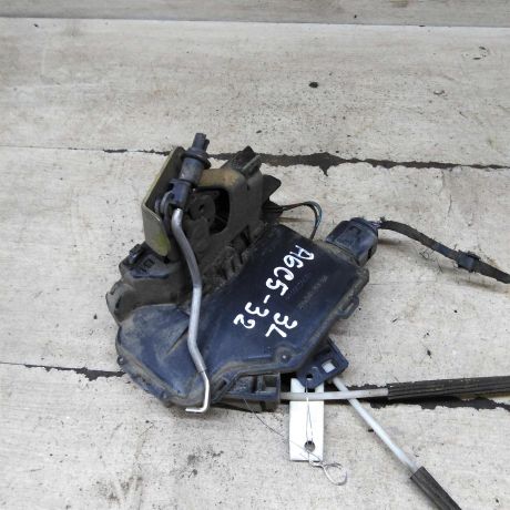 zamok-dveri-zadnii-levyi-audi-a6-c5-art-109778-big-1