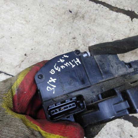 zamok-dveri-zadnii-pravyi-nissan-tiida-i-art-109981-big-4