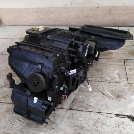 korpus-pecki-salona-nissan-tiida-i-art-110019-big-4