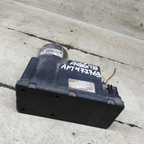 vakuumnoe-ustroistvo-sistemy-centralnogo-zamka-audi-a4-b5-art-110807-big-0