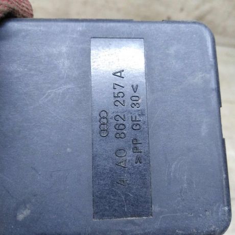 vakuumnoe-ustroistvo-sistemy-centralnogo-zamka-audi-a4-b5-art-110807-big-4