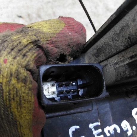 zamok-dveri-perednii-pravyi-geely-emgrand-ec7-art-110942-big-2